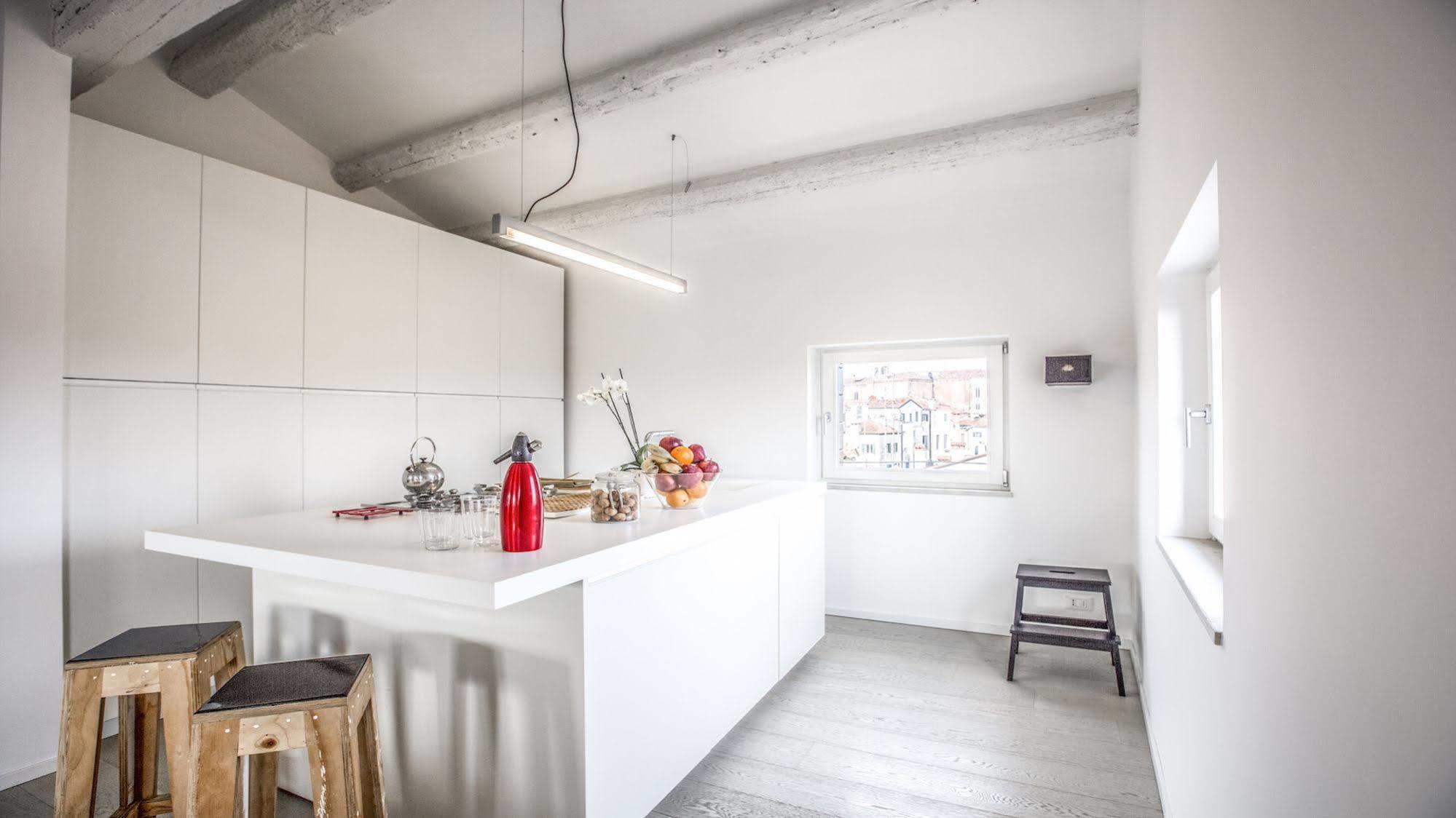 San Lorenzo Luxury Penthouse Венеция Экстерьер фото